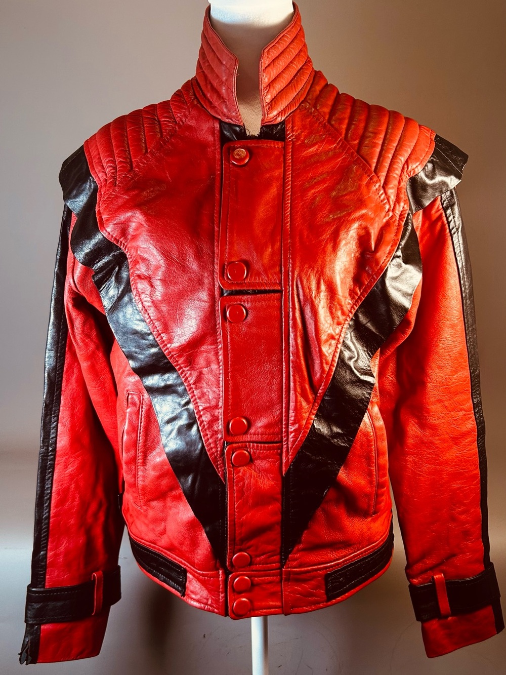 10+ Rare Lambskin CelebsWear Michael Jackson Thriller Jacket 2011-2012 XS - Picture 4 of 17